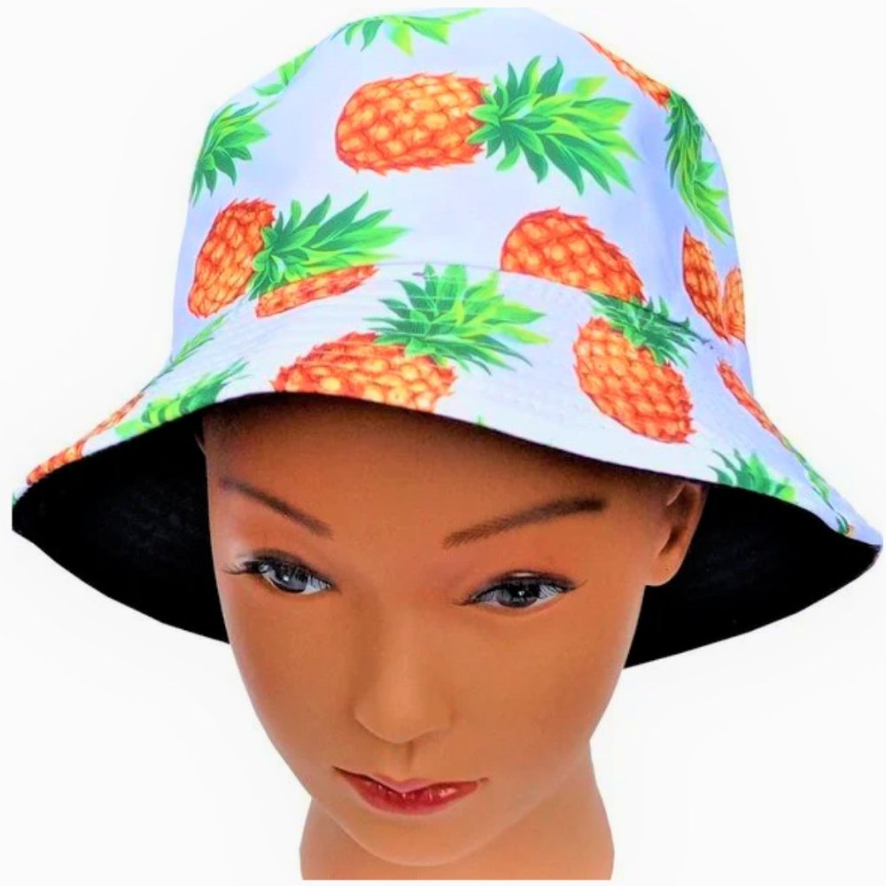 THE PINEAPPLE SPECTACULAR WHITE BUCKET HAT